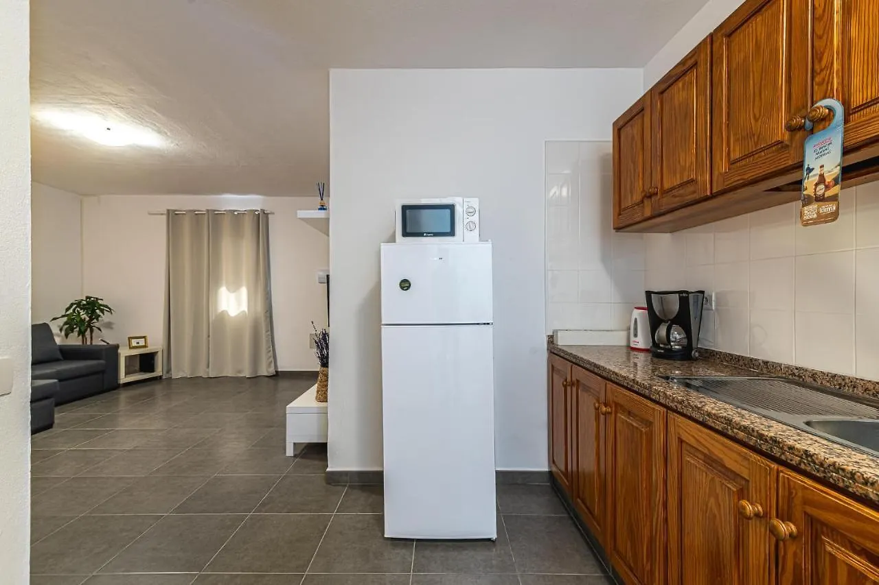 Apartment Acogedor Apartamento En La Listada Cercano A La Playa By Alterhome Spain